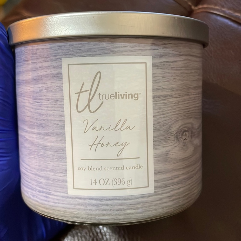 True living Vanilla Honey soy scented Candle 14oz